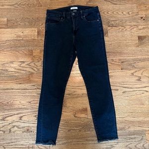 Good American Good Legs Crop Fray Hem Black094 - size 29